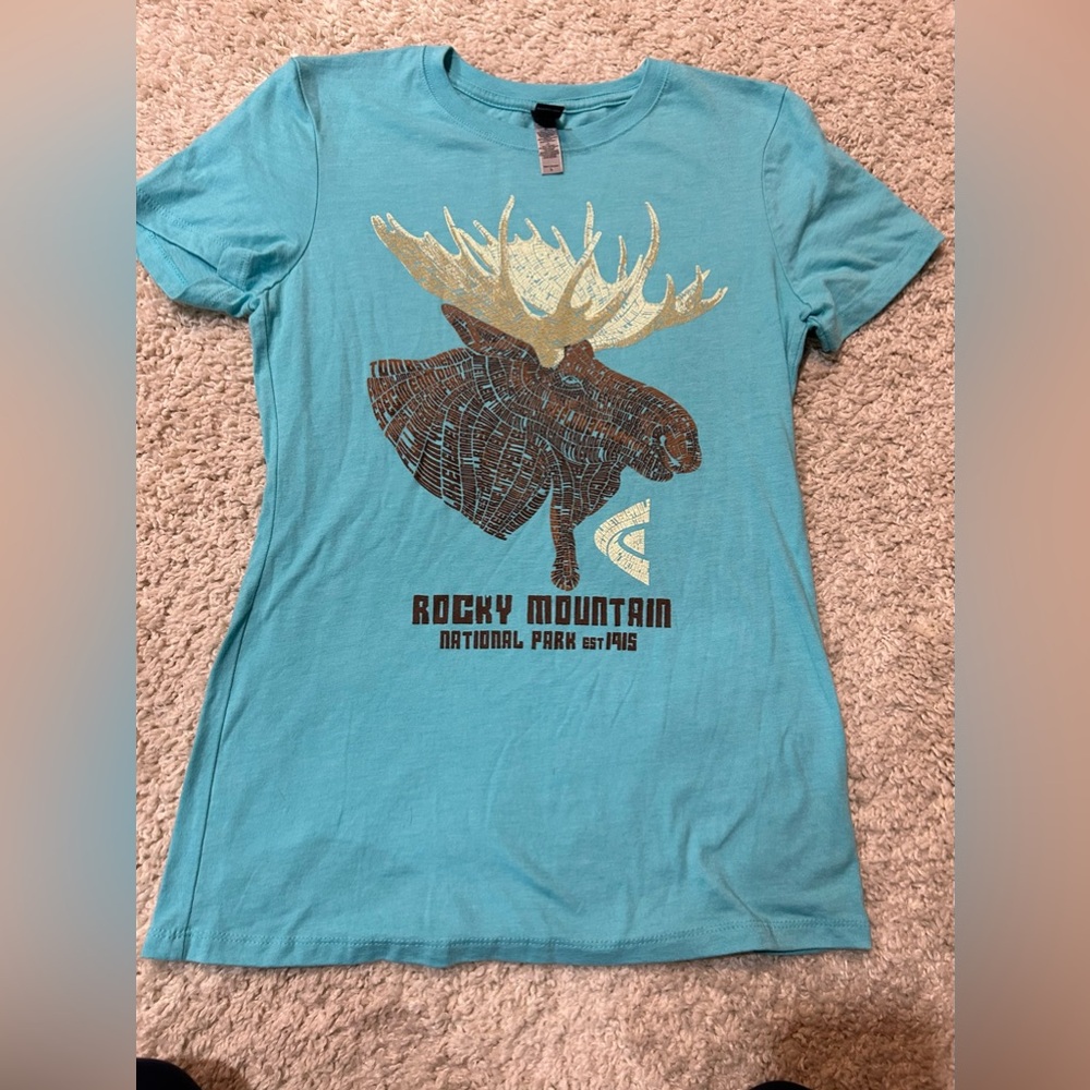 Rocky Mountain National Park Women’s Moose Fitted Tshirt size Large